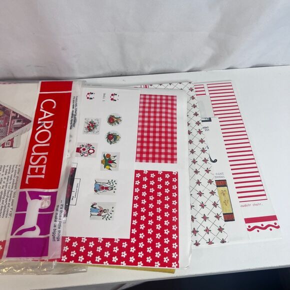 VTG Carousel Crafts Doll House Decorator Kit Wallpaper Doll Furniture Clothes - Picture 5 of 13